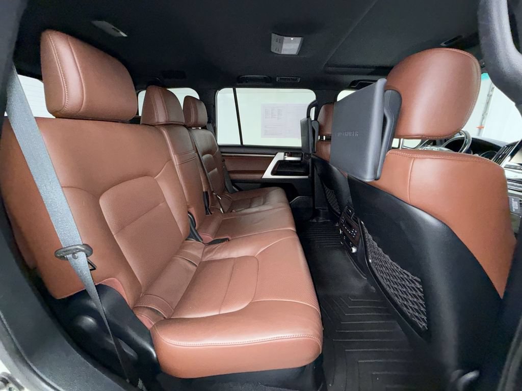 Used 2016 Toyota Land Cruiser AWD/4WD image 8