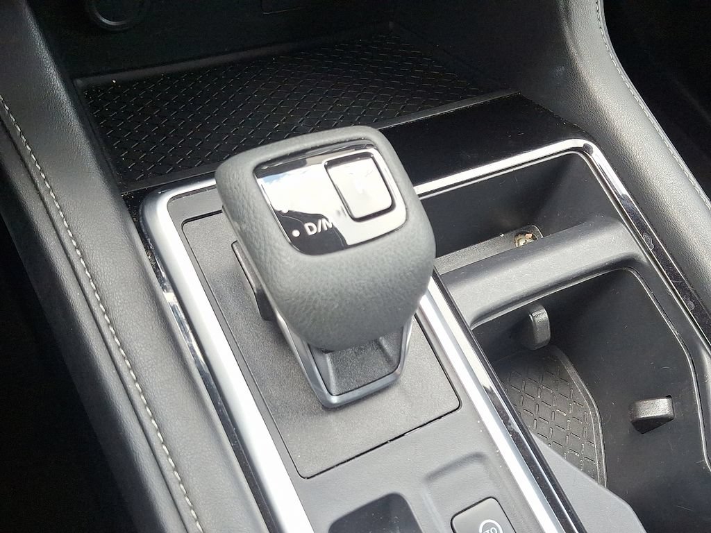 Used 2024 Nissan Pathfinder SV FWD image 14