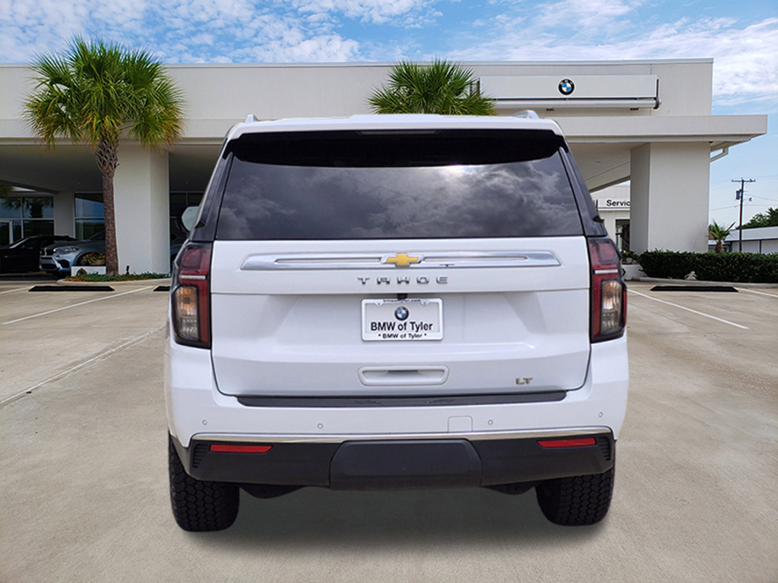 Used 2023 Chevrolet Tahoe LT w/ Luxury Package image 5