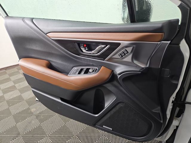 Used 2025 Subaru Outback Touring image 27