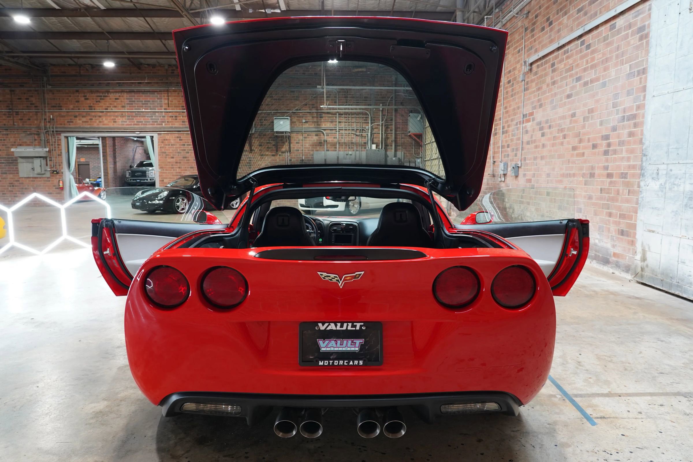 Used 2011 Chevrolet Corvette Grand Sport w/ Preferred Equipment Group image 31