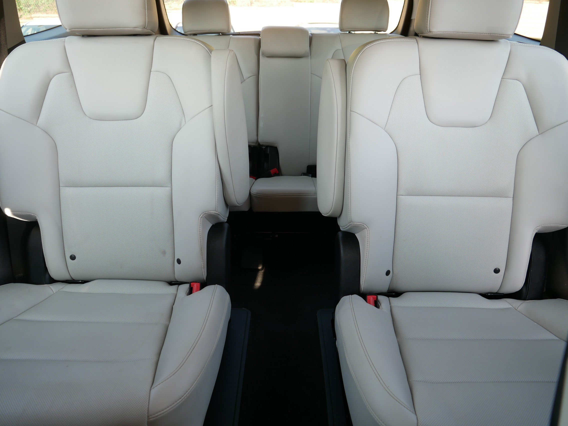 Certified 2024 Kia Telluride S w/ S Sunroof Package AWD/4WD image 13