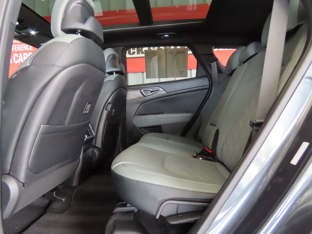 Used 2023 Kia Sportage X-Line w/ X-Line Premium Package image 24