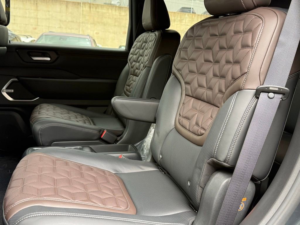 New 2026 Nissan Armada Platinum Reserve w/ Accent Package image 17