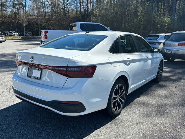 Used 2025 Volkswagen Jetta Sport image 5