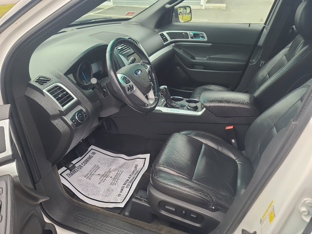 Used 2014 Ford Explorer XLT w/ Equipment Group 202A image 10