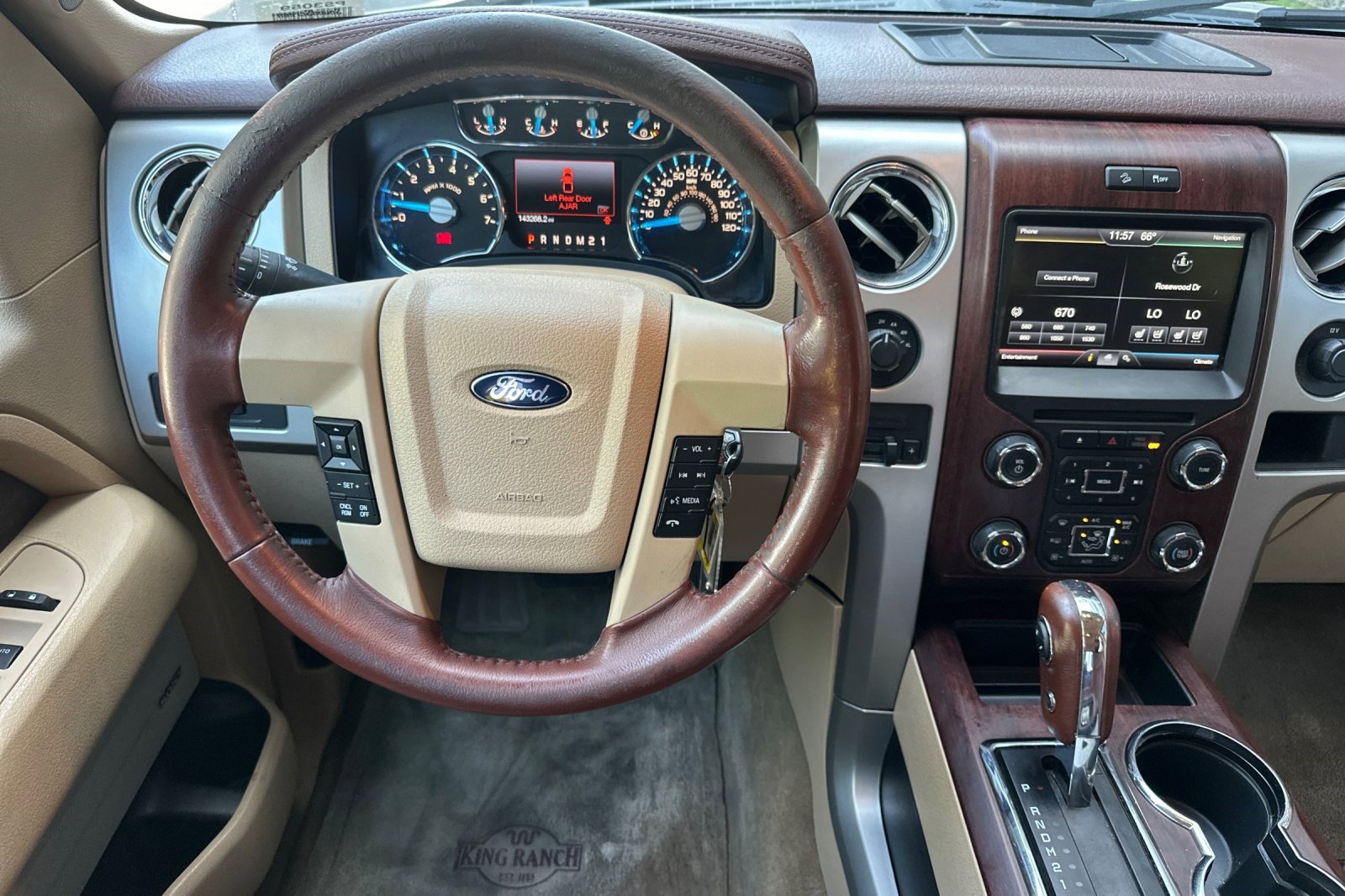 Used 2014 Ford F150 King Ranch w/ King Ranch Luxury Package AWD/4WD image 17