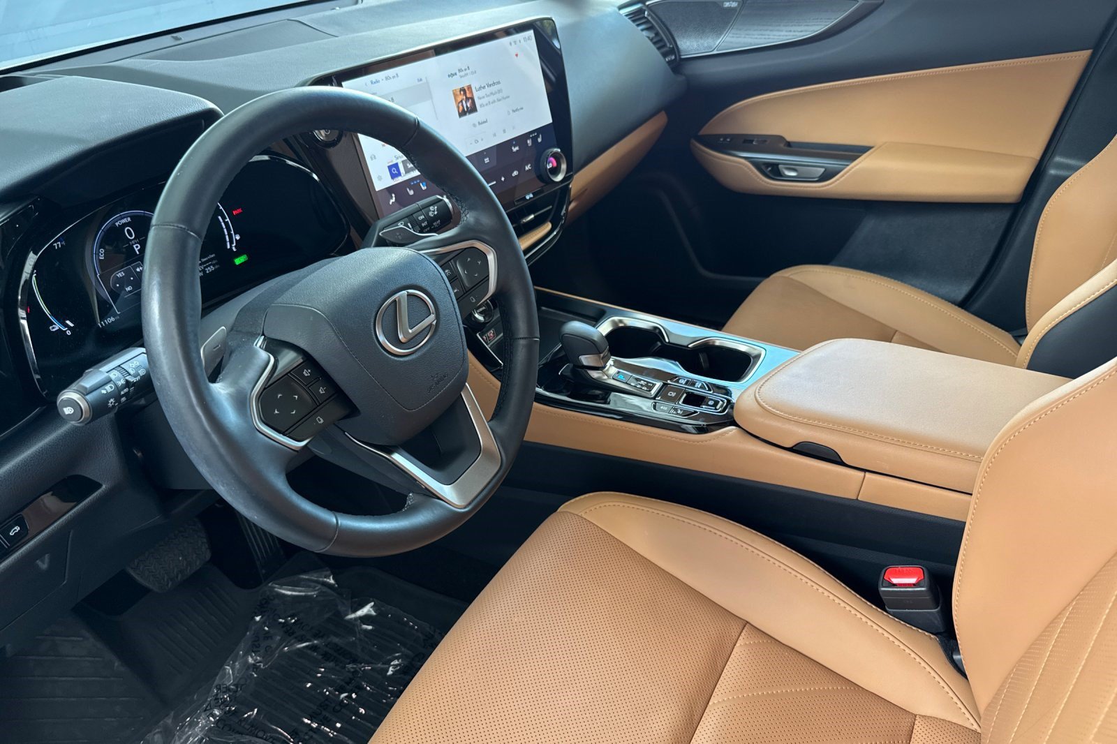 Certified 2025 Lexus NX 450h+ AWD w/ Accessory Package (K3) image 11