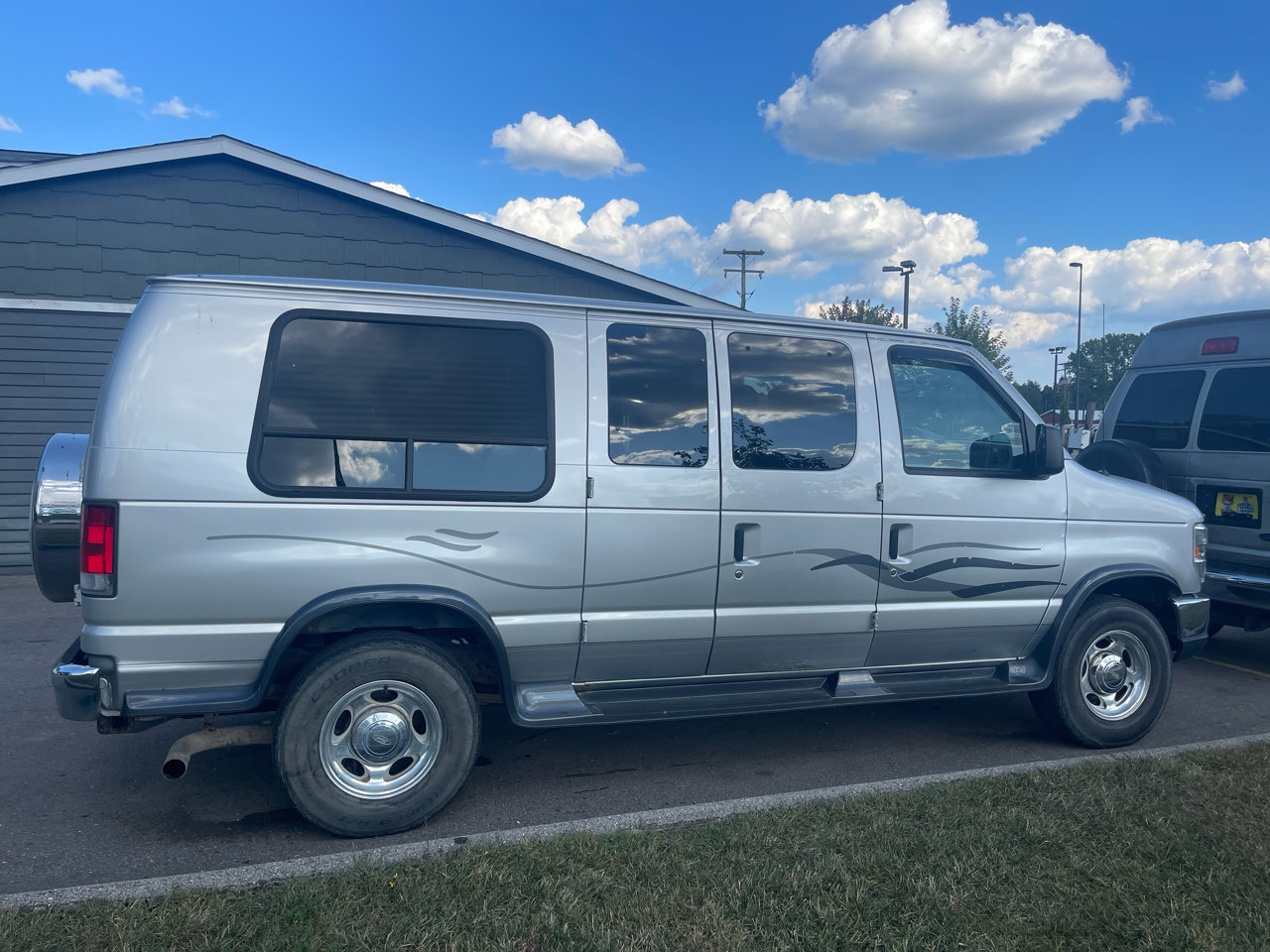 Used 2011 Ford E-250 and Econoline 250 w/ RV Plus Pkg image 11