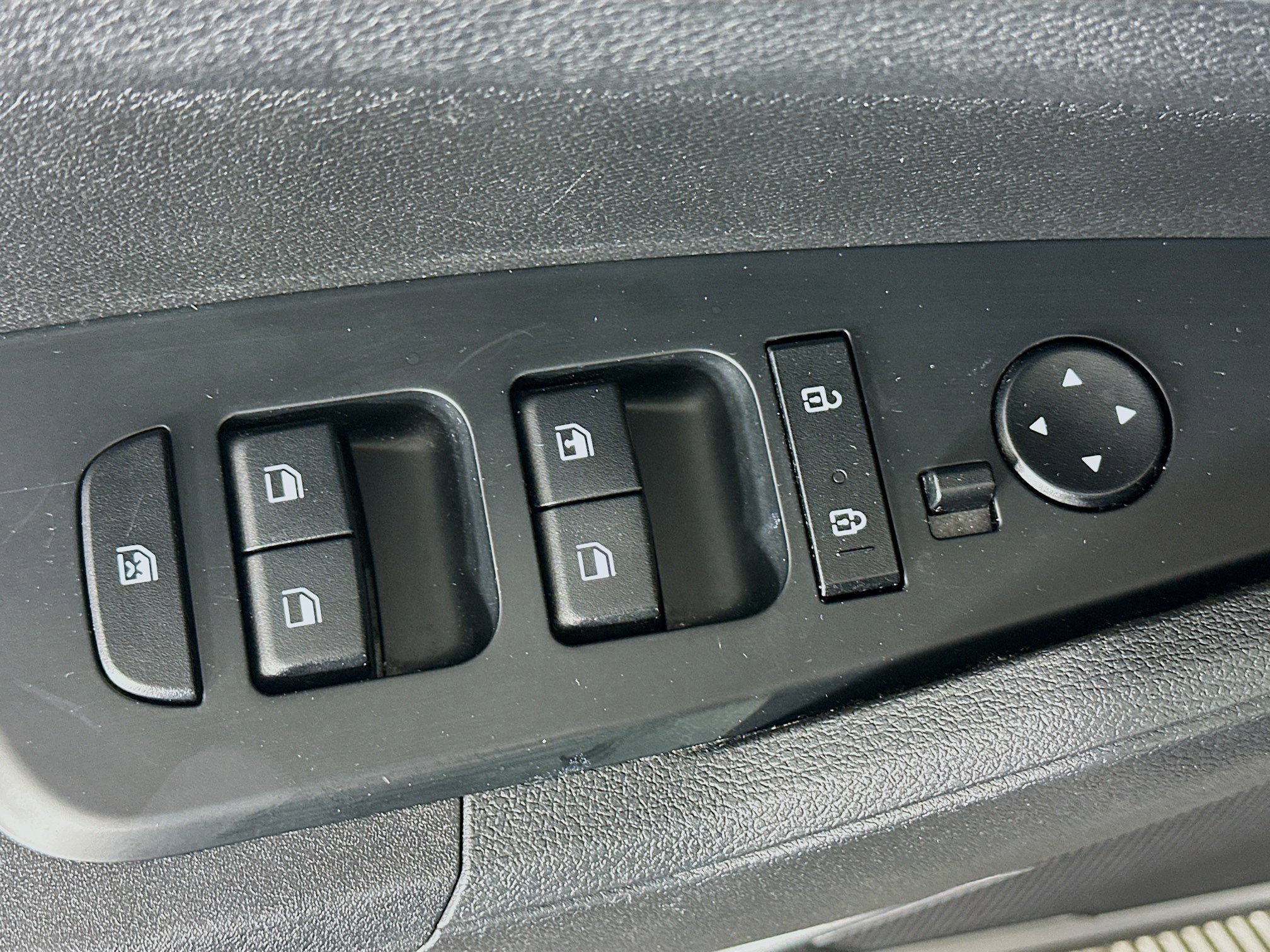 Used 2025 Kia Sportage LX image 15