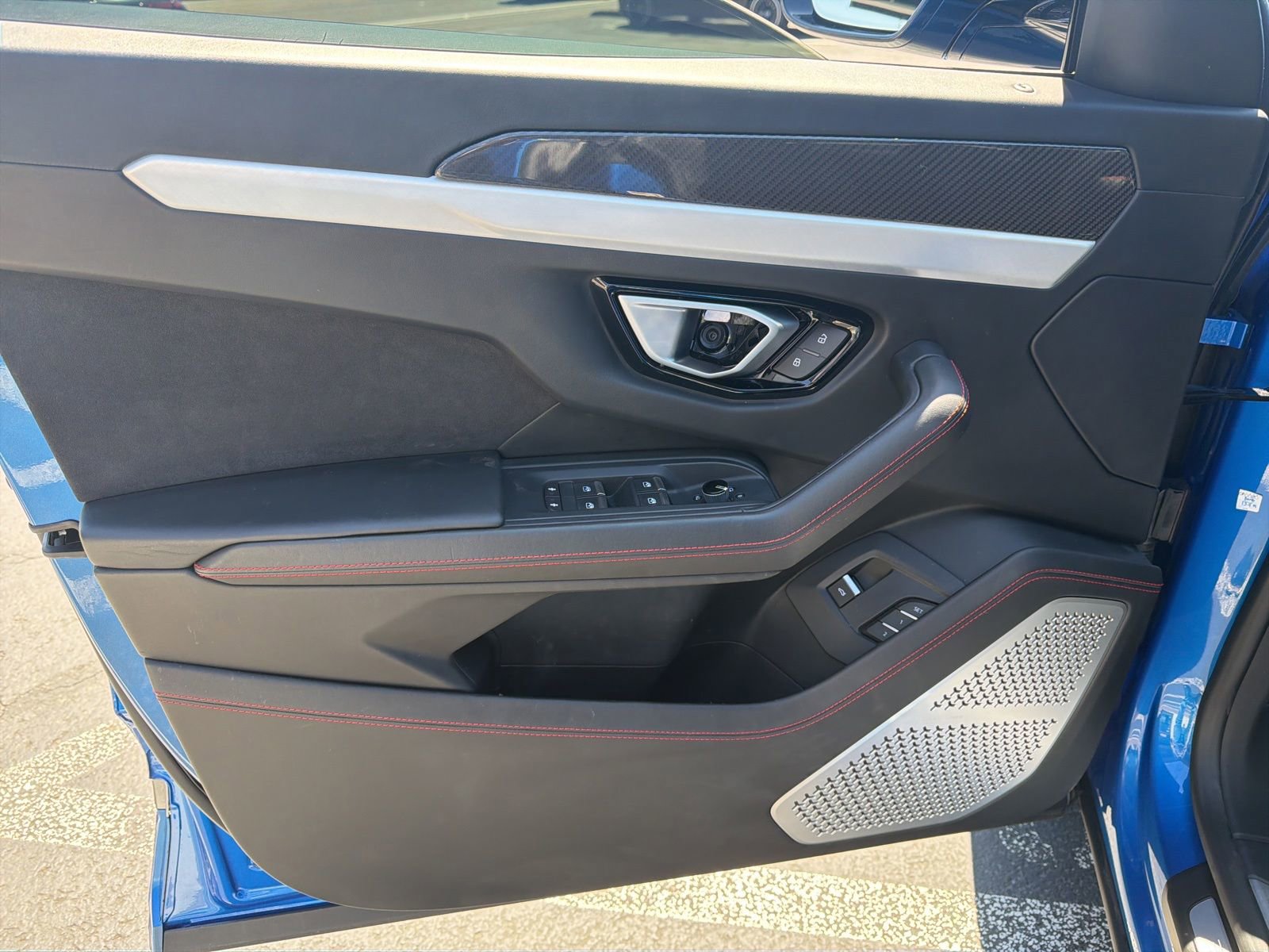 Used 2020 Lamborghini Urus AWD/4WD image 19
