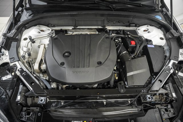 Used 2022 Volvo XC60 B5 Inscription w/ Climate Package image 18