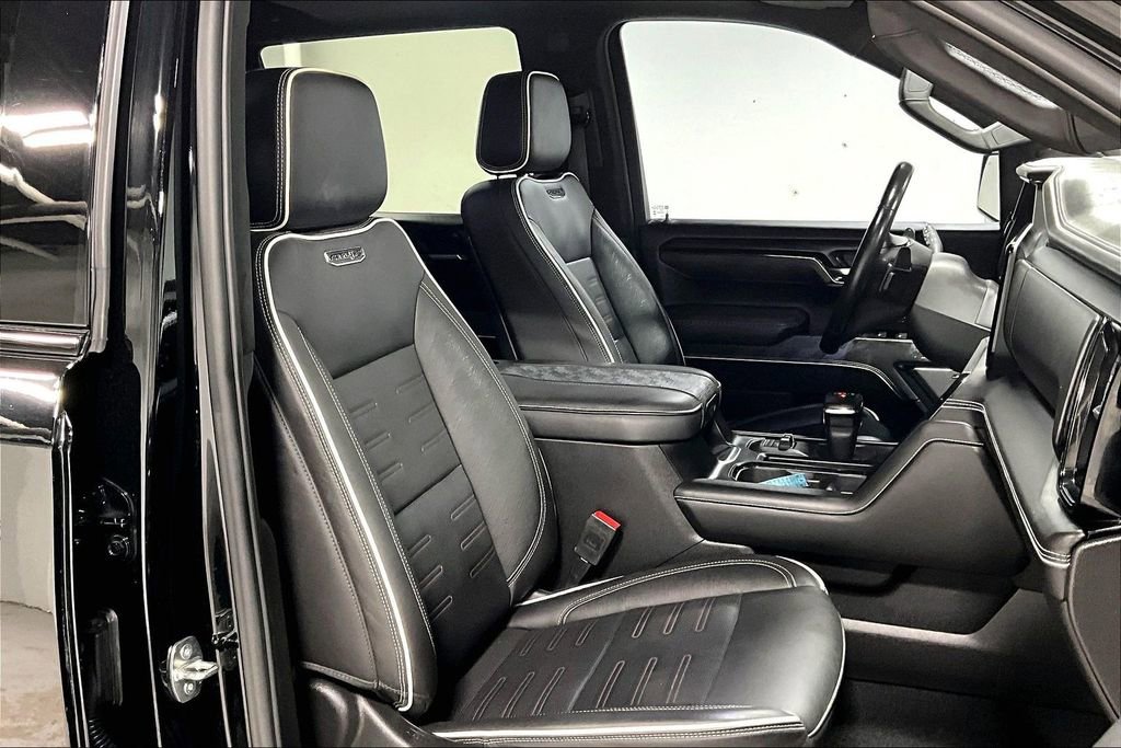 Used 2024 GMC Sierra 1500 AT4X image 10