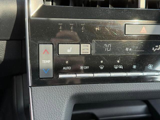 Certified 2021 Toyota Avalon XSE image 25