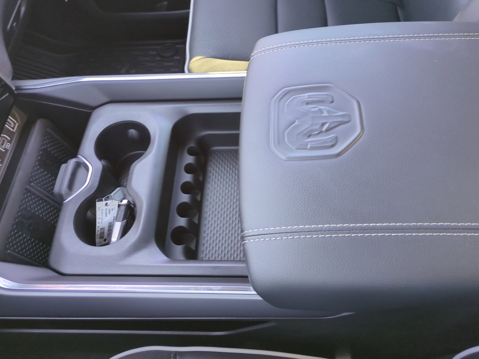 New 2026 RAM 1500 Laramie w/ Night Edition AWD/4WD image 15