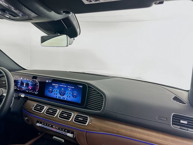 Certified 2025 Mercedes-Benz GLS 580 4MATIC image 31
