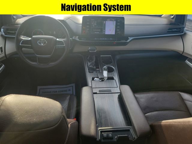 Used 2021 Toyota Sienna Platinum image 8