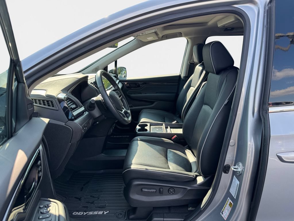 Certified 2025 Honda Odyssey Elite image 12