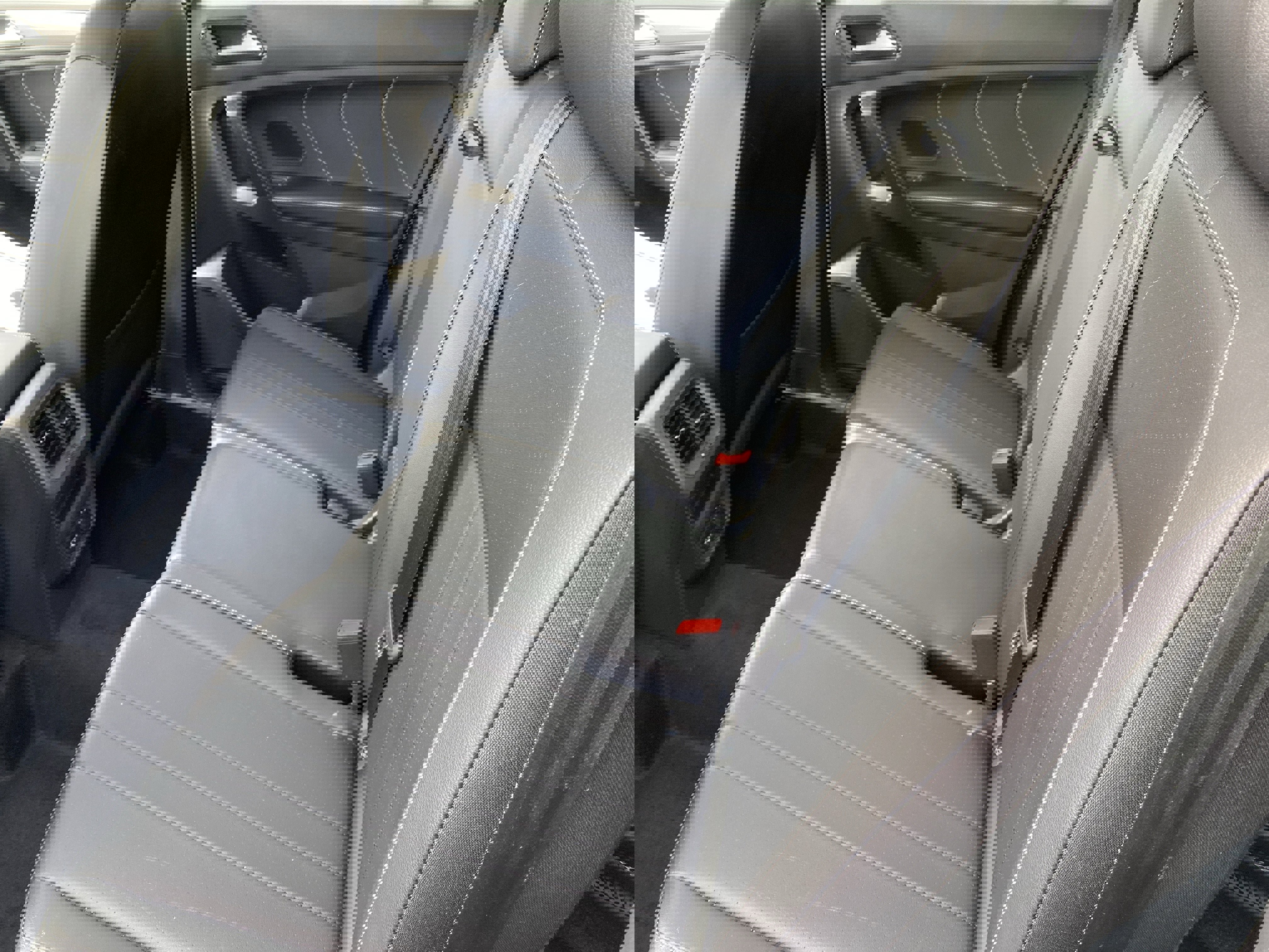 Used 2024 Volkswagen Tiguan SE R-Line image 26