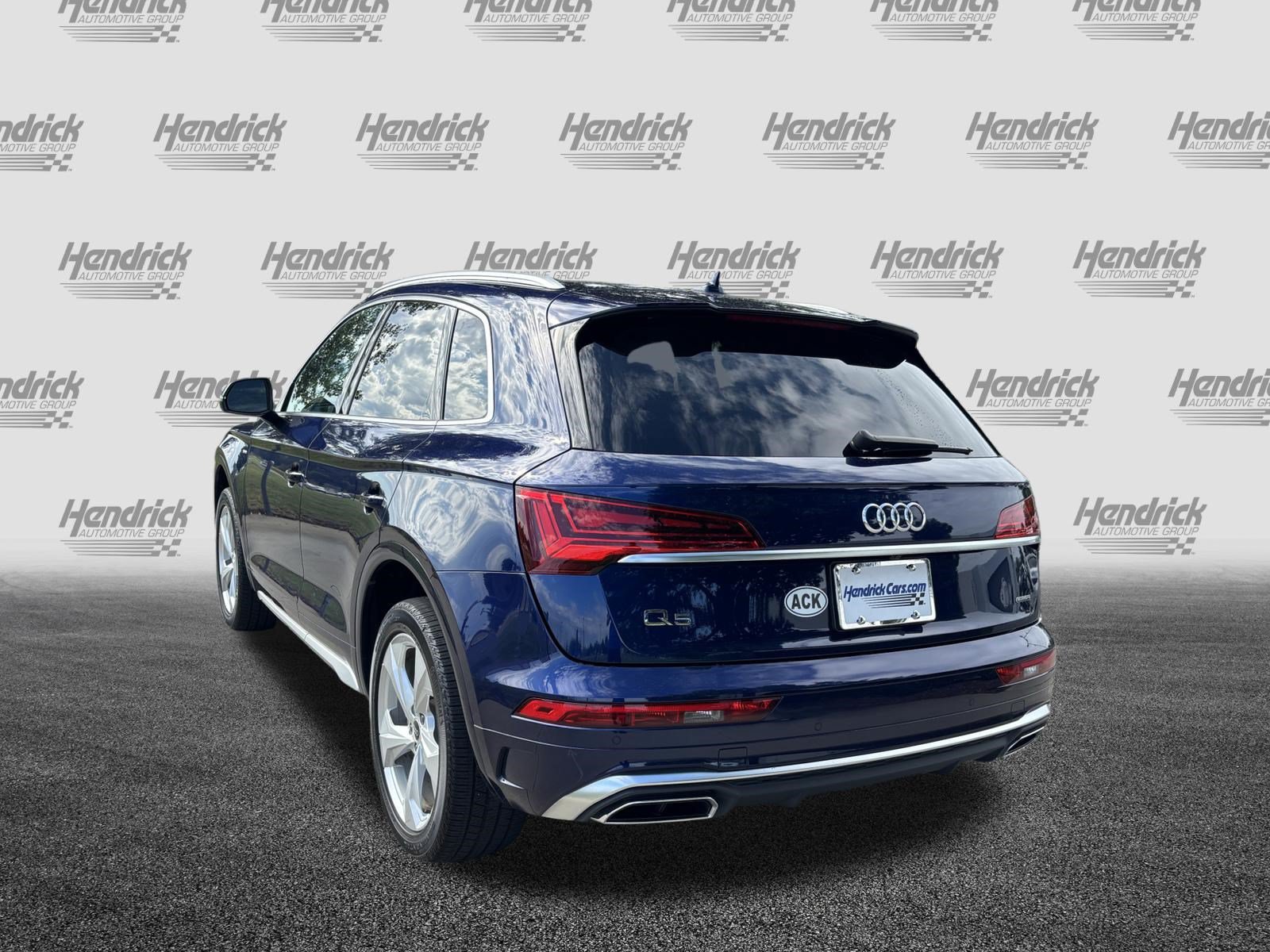Used 2025 Audi Q5 2.0T Premium Plus w/ Premium Plus Package AWD/4WD image 8