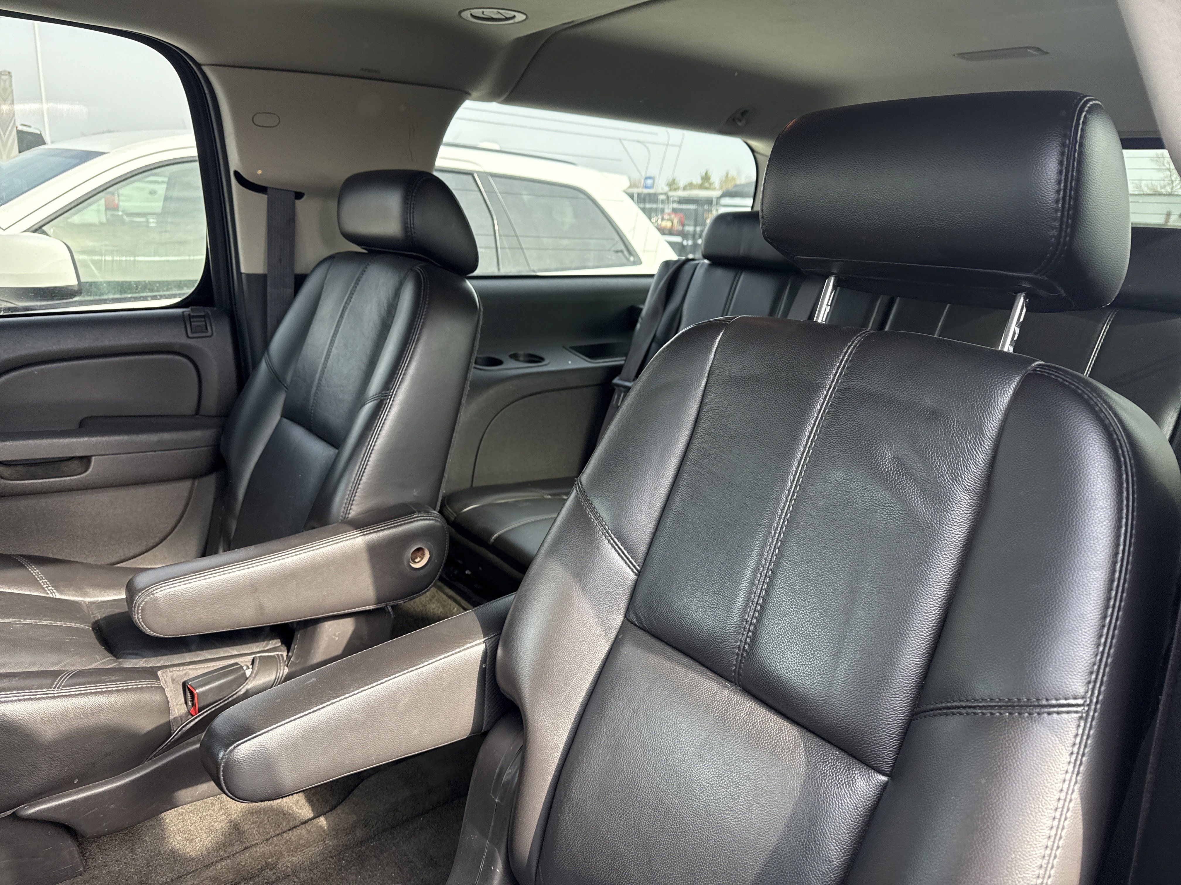 Used 2007 Chevrolet Suburban LTZ w/ LTZ Preferred Equipment Group image 7