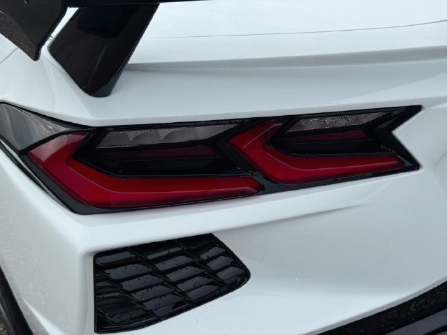 Used 2022 Chevrolet Corvette Stingray Premium Cpe w/ Z51 Performance Package RWD image 10