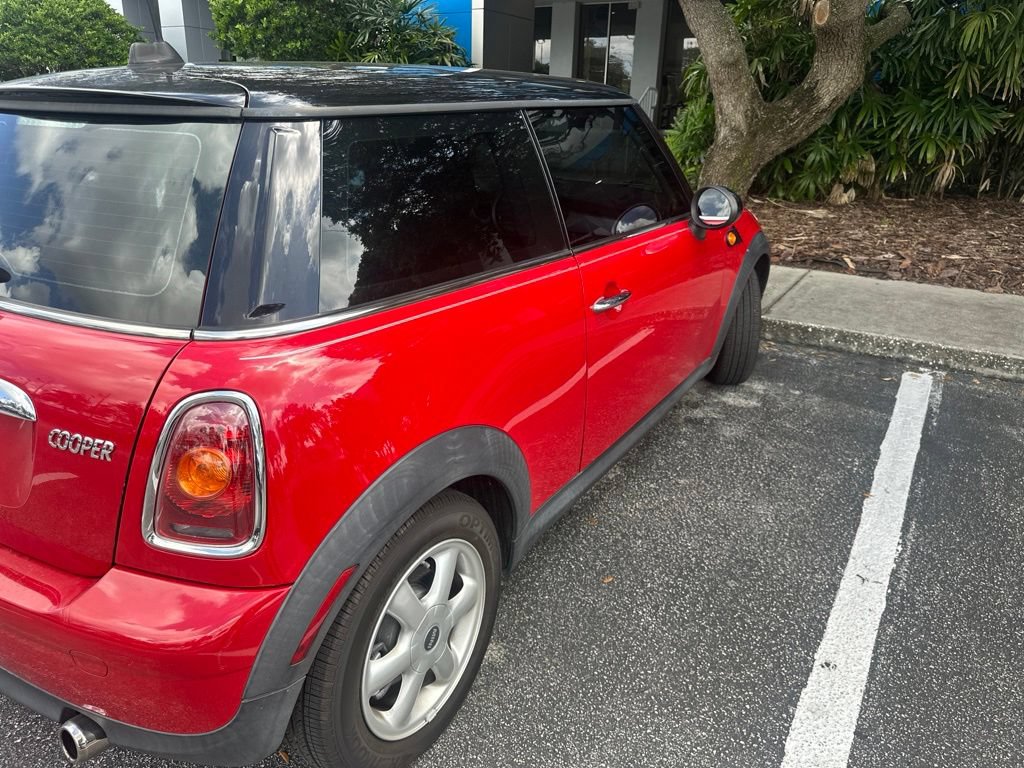 Used 2010 MINI Cooper Hardtop FWD image 13