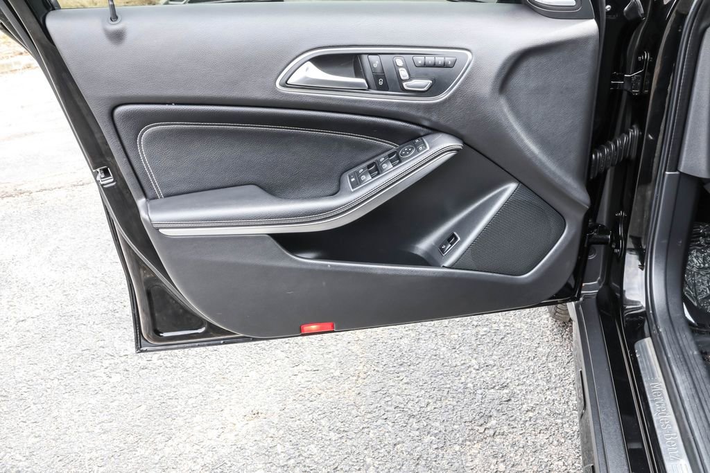 Used 2018 Mercedes-Benz GLA 250 4MATIC image 25