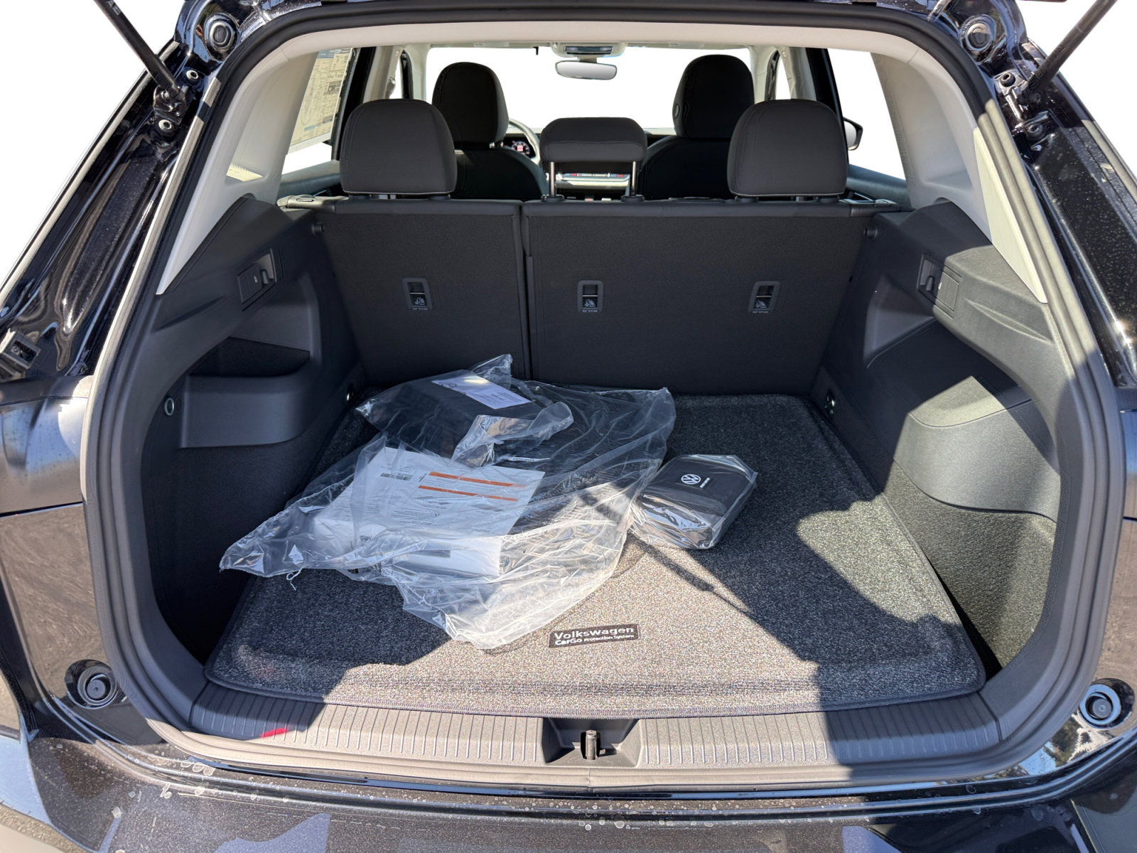 New 2026 Volkswagen Tiguan S FWD image 17
