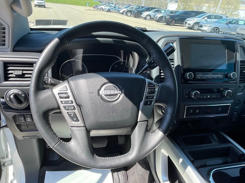 Used 2024 Nissan Titan SV w/ SV Convenience Package image 33