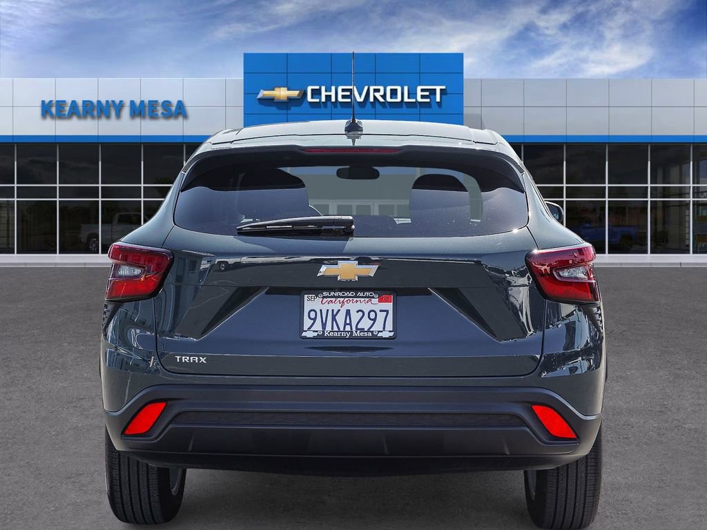 Used 2026 Chevrolet Trax LS w/ LS Convenience Package image 5