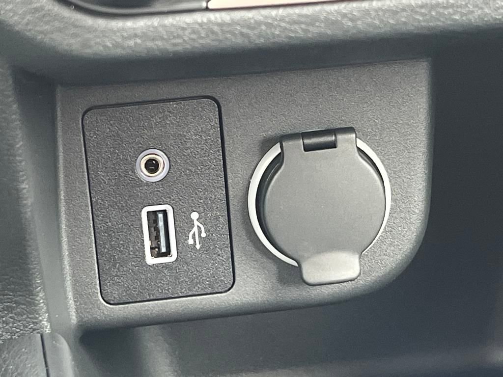 New 2025 Nissan Kicks Play S image 26