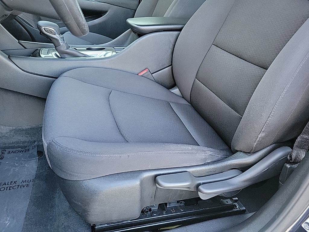 Used 2022 Chevrolet Malibu LS image 18