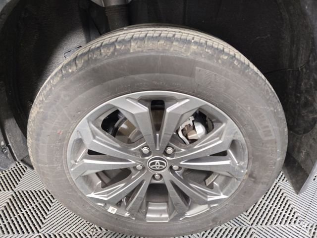 Used 2025 Toyota RAV4 XLE Premium image 11