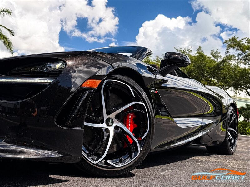 Used 2024 McLaren 750S Spider RWD image 13
