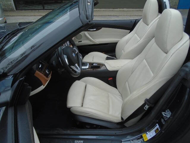 Used 2015 BMW Z4 sDrive28i image 10