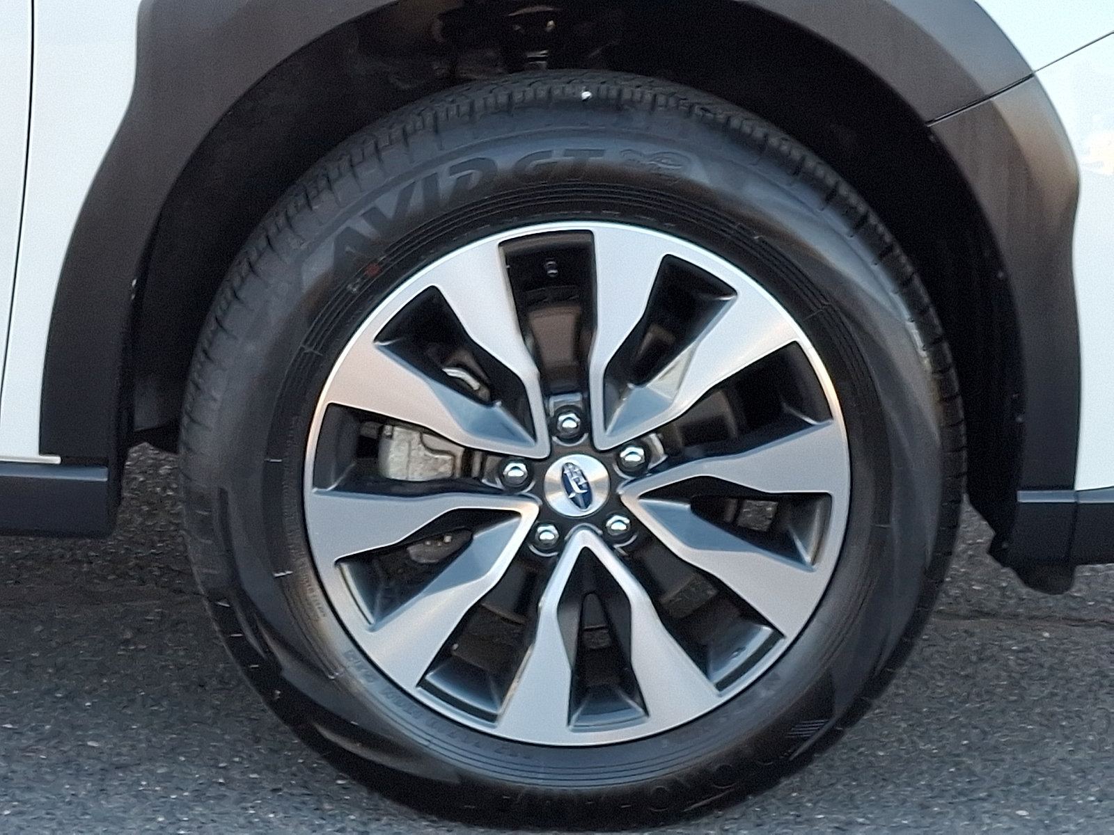 Certified 2024 Subaru Outback Limited AWD/4WD image 8