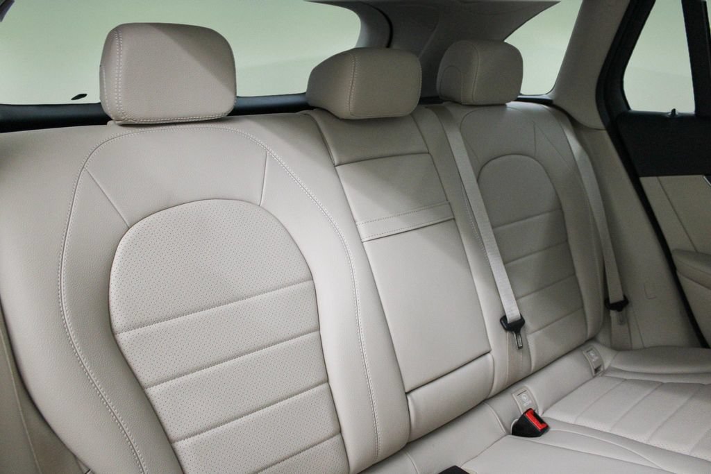 Used 2022 Mercedes-Benz GLC 300 image 28