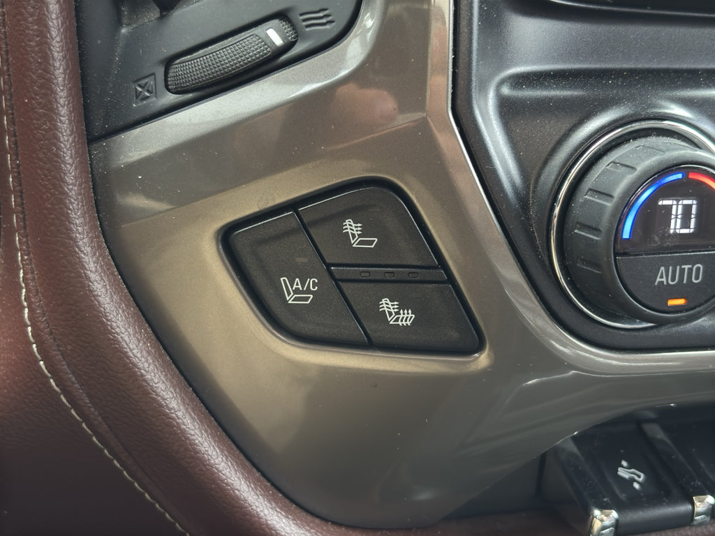 Used 2015 Chevrolet Silverado 1500 High Country w/ High Country Premium Package AWD/4WD image 29