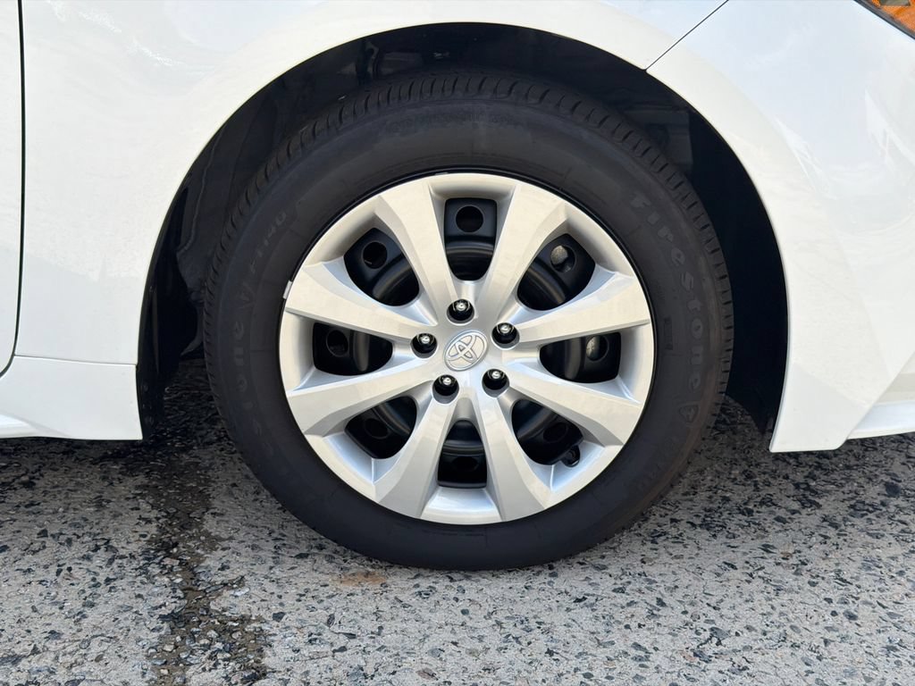 Used 2026 Toyota Corolla LE FWD image 14