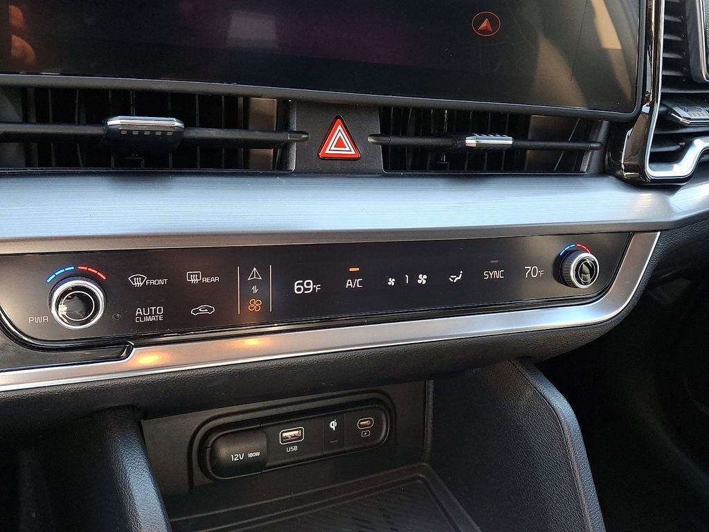 Used 2023 Kia Sportage EX AWD/4WD image 16