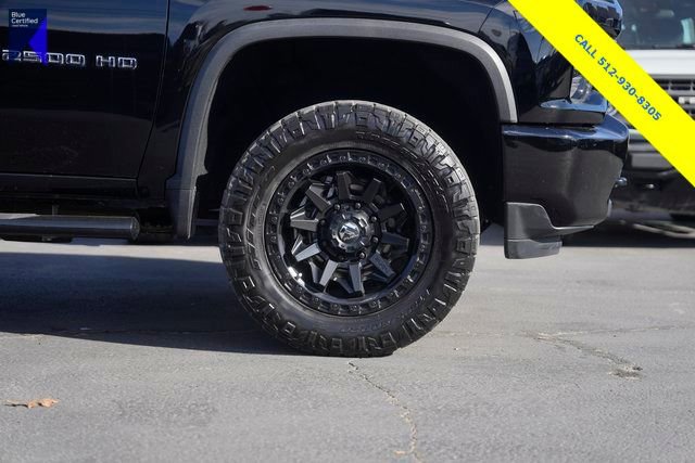 Used 2023 Chevrolet Silverado 2500 Custom w/ Custom Value Package image 4