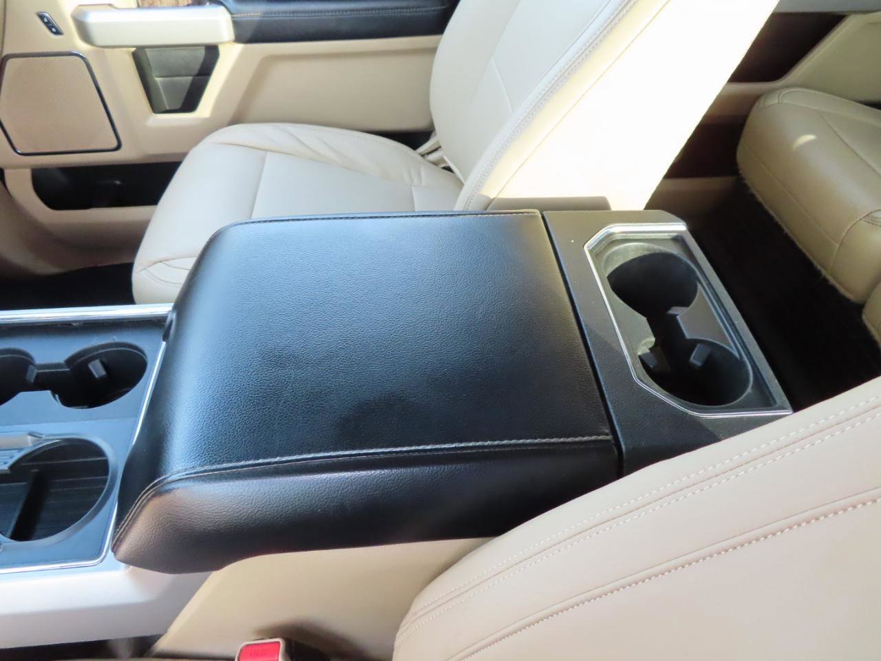 Used 2017 Ford F350 Lariat w/ Chrome Package image 38