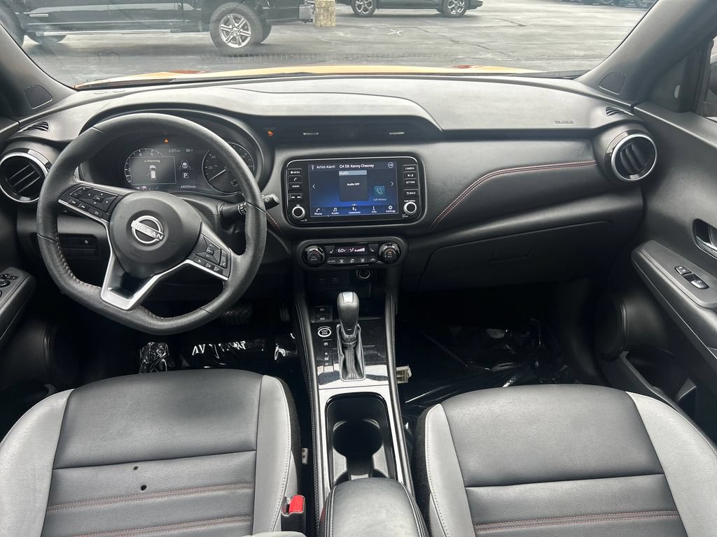 Used 2023 Nissan Kicks SR w/ SR Premium Package FWD image 15