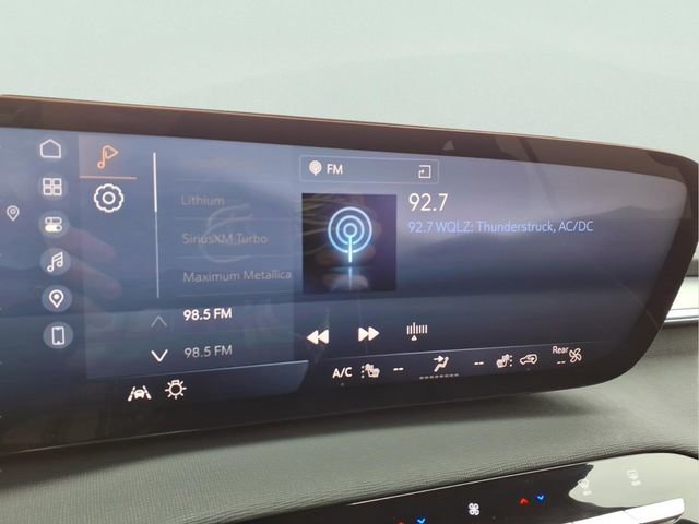 Certified 2025 Buick Enclave Sport Touring image 7