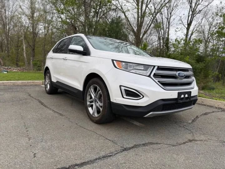 Used 2016 Ford Edge Titanium w/ Equipment Group 302A AWD/4WD image 9