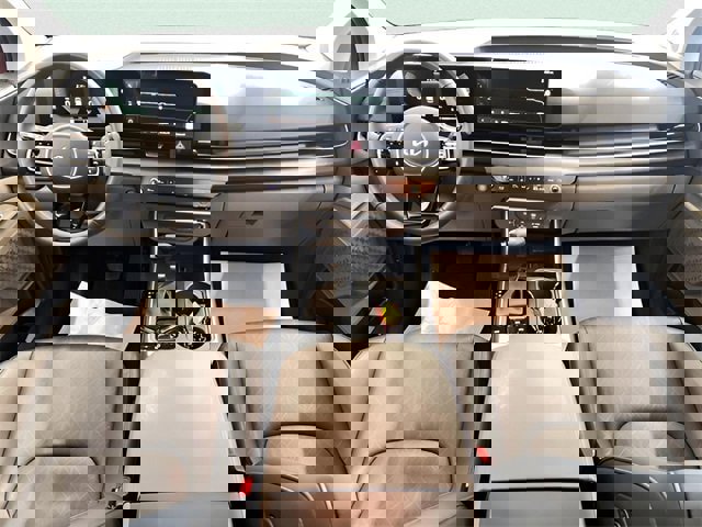 Used 2025 Kia Carnival EX image 17