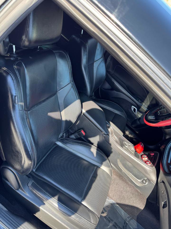 Used 2015 Dodge Challenger SXT Plus w/ Driver Convenience Group RWD image 13