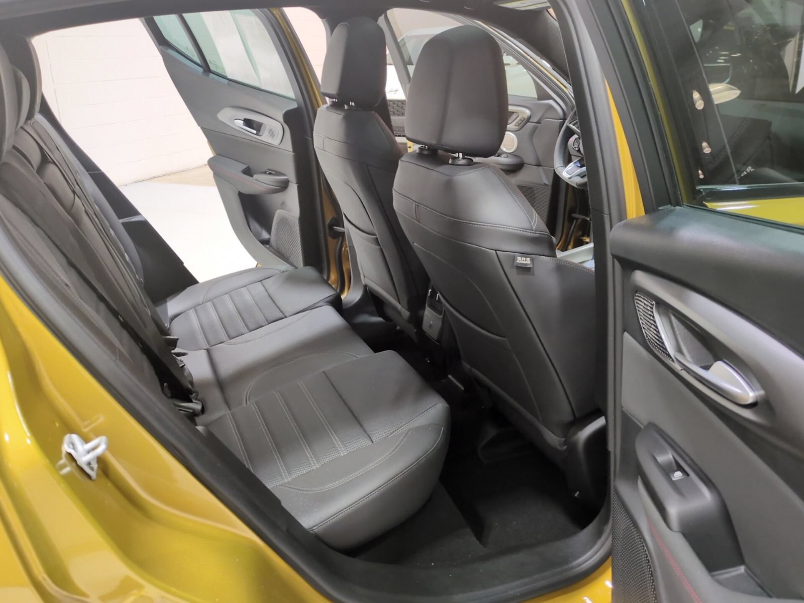 Used 2024 Dodge Hornet GT w/ GT Blacktop Package AWD/4WD image 11