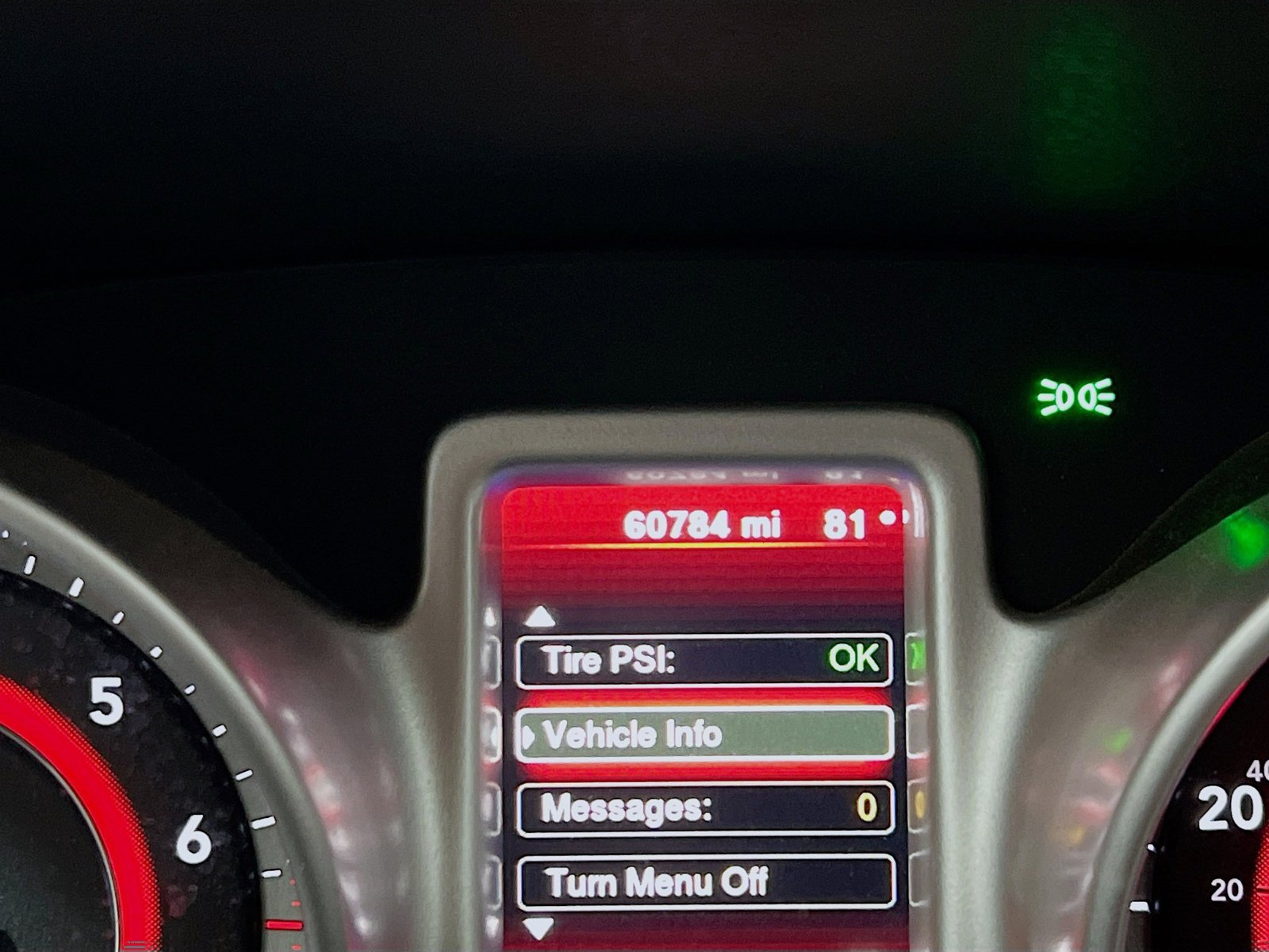 Used 2018 Dodge Journey SXT w/ Connectivity Group FWD image 8